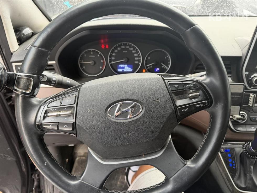 Hyundai Starex — miniaturë 6