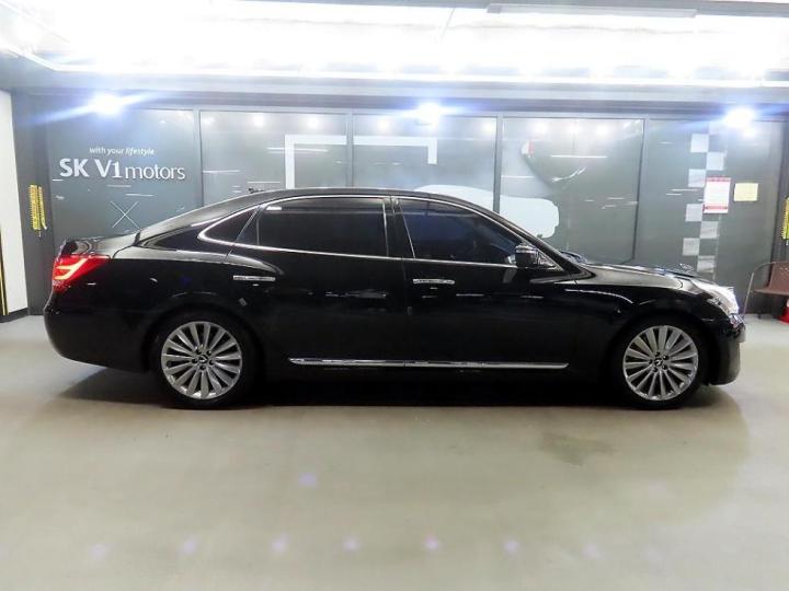 Hyundai Equus 2013 photo 2