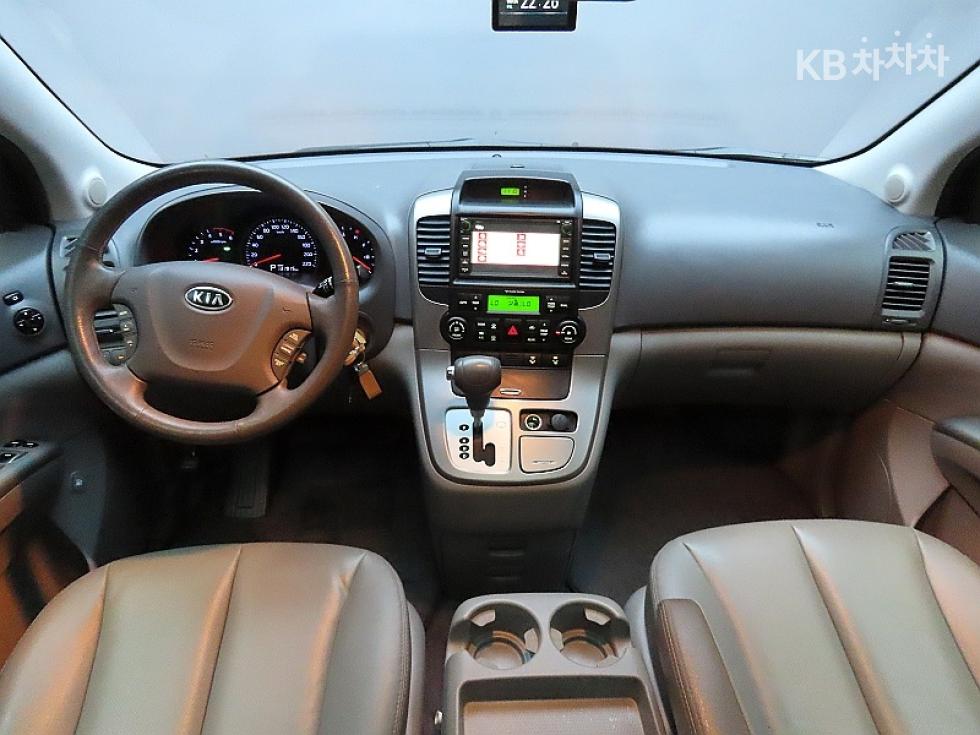 Kia Carnival — miniaturë 6