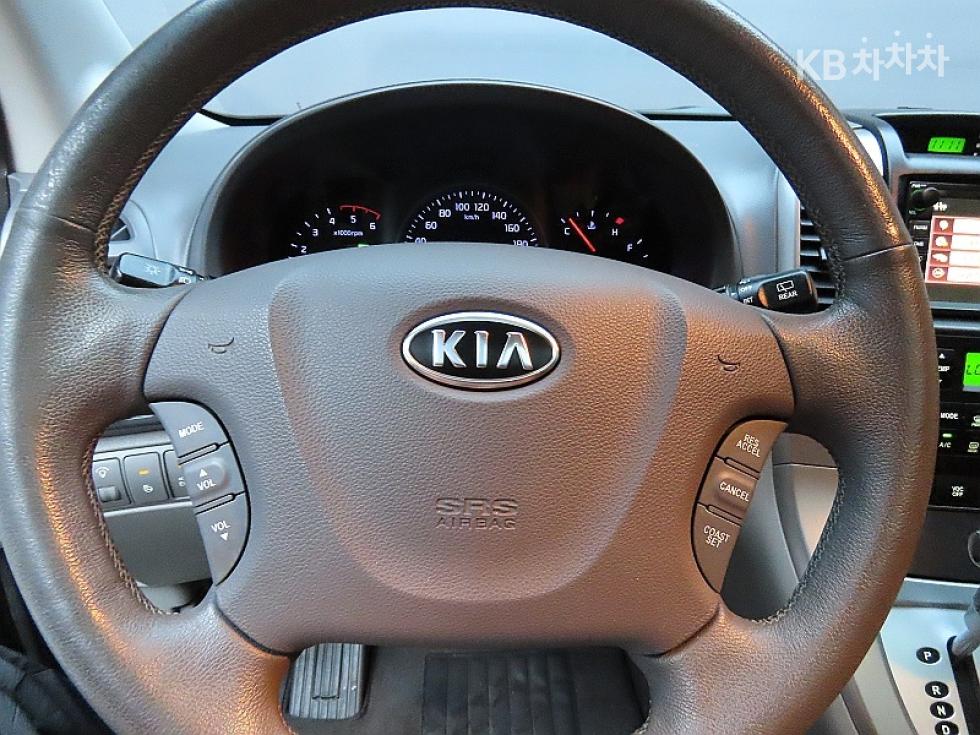 Kia Carnival — miniaturë 18