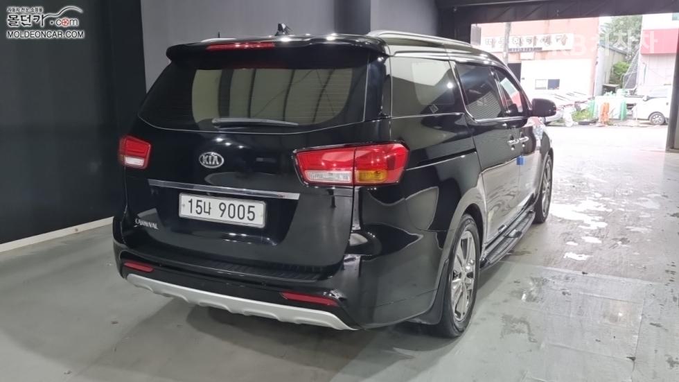 Kia Carnival — miniaturë 2