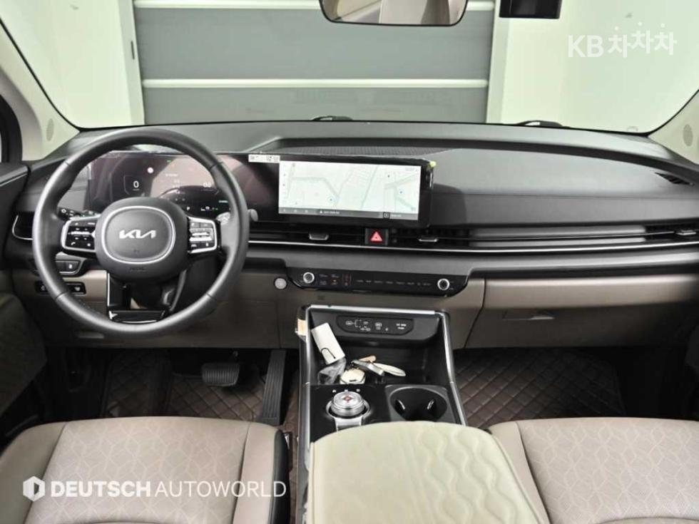 Kia Carnival — miniaturë 7