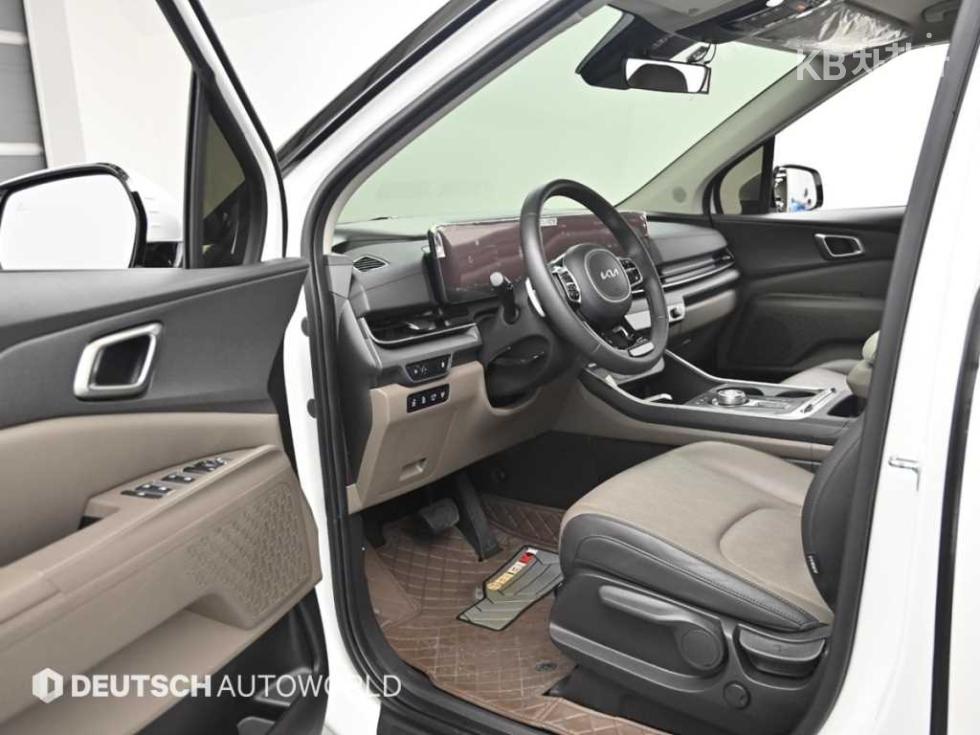 Kia Carnival — miniaturë 11