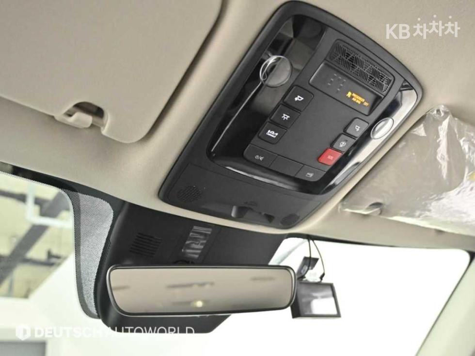 Kia Carnival — miniaturë 18
