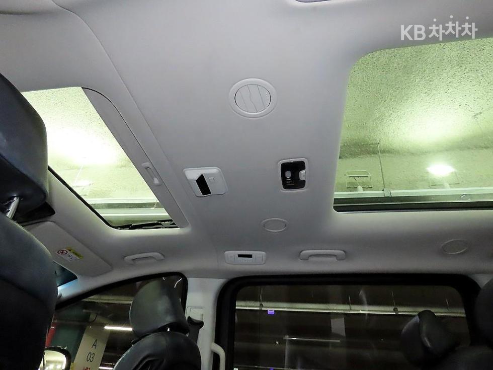 Hyundai Staria — miniaturë 14