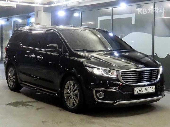 Kia Carnival 7인승 2.2 디젤 리무진 — foto 1
