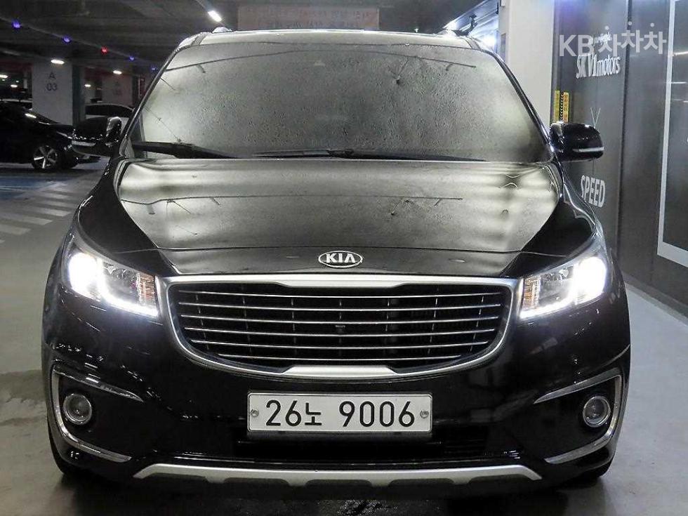 Kia Carnival — miniaturë 2