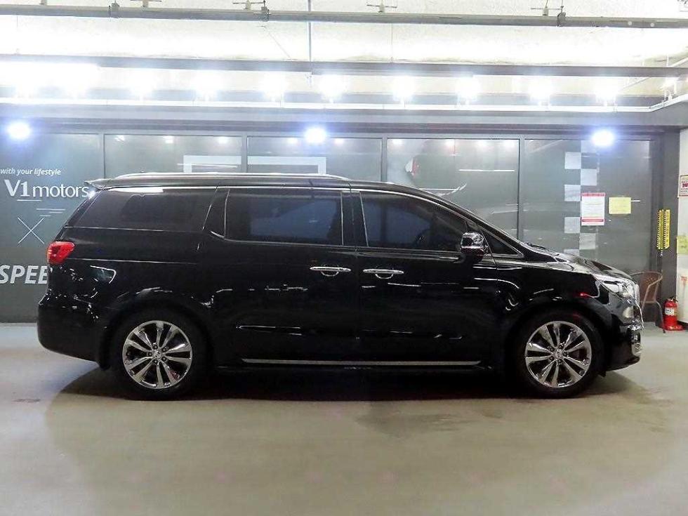 Kia Carnival — miniaturë 3