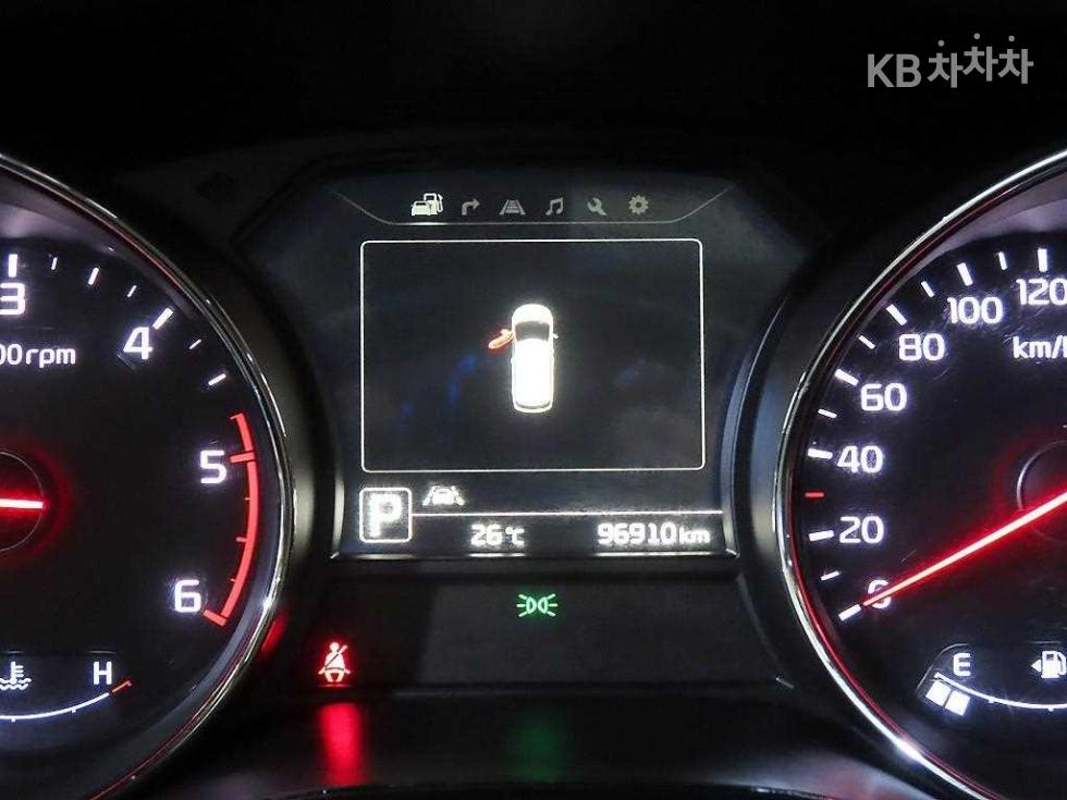 Kia Carnival — miniaturë 9