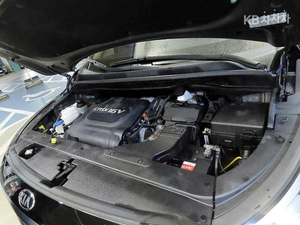 Kia Carnival — miniaturë 19
