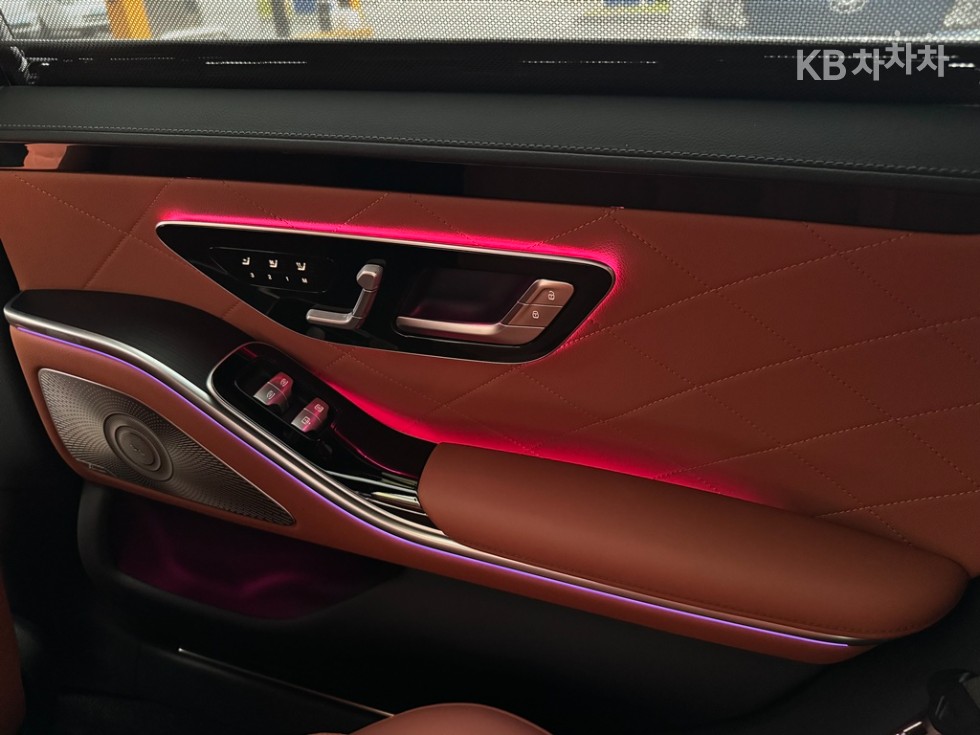 Mercedes-Benz S-klasse — miniaturë 17