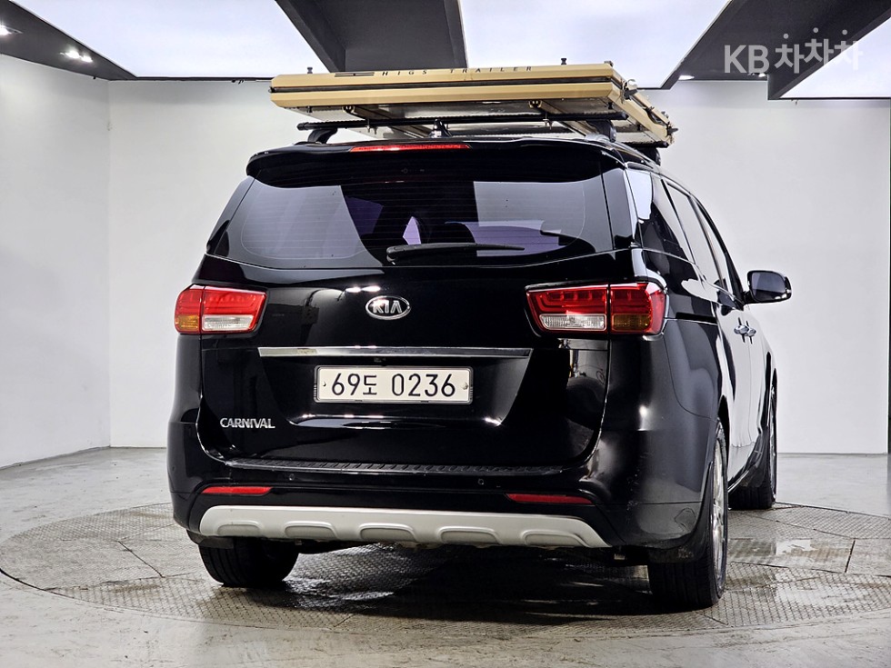 Kia Carnival — miniaturë 4