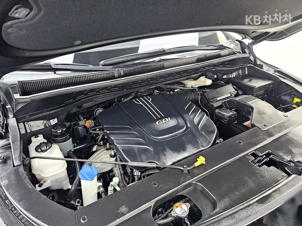 Kia Carnival — miniaturë 7