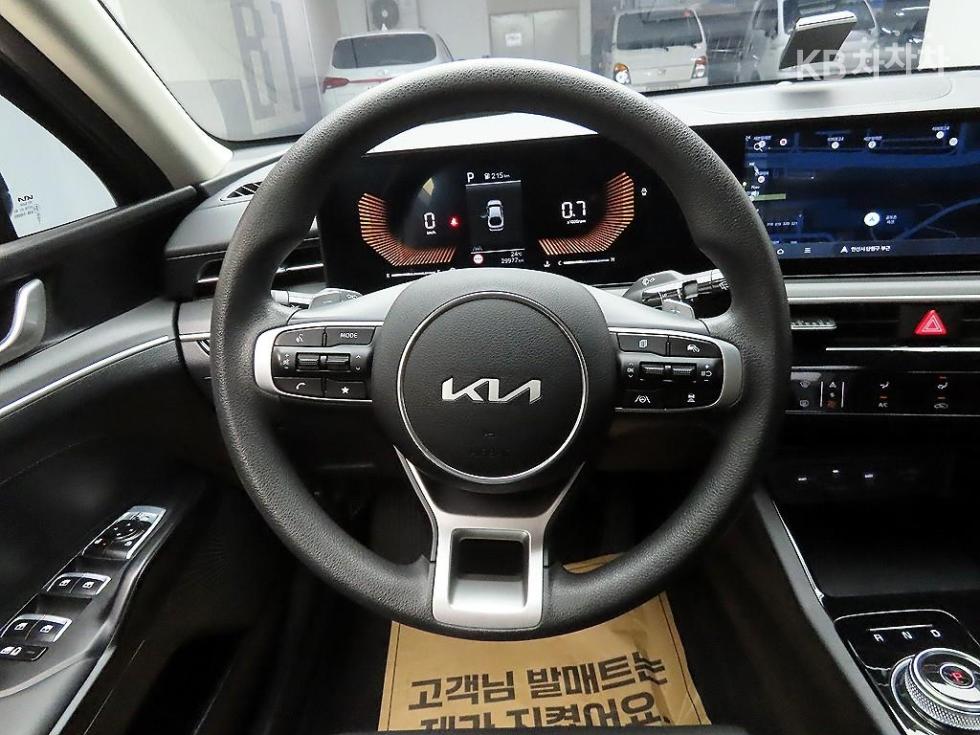 Kia K5 — miniaturë 7