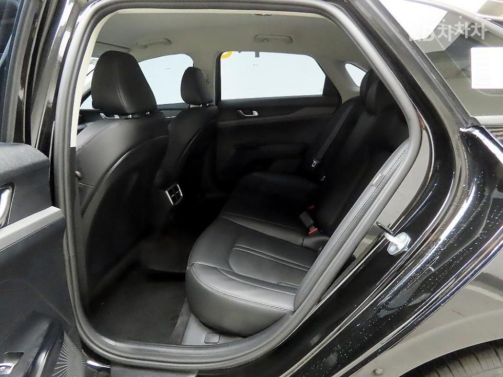 Kia K5 — miniaturë 14