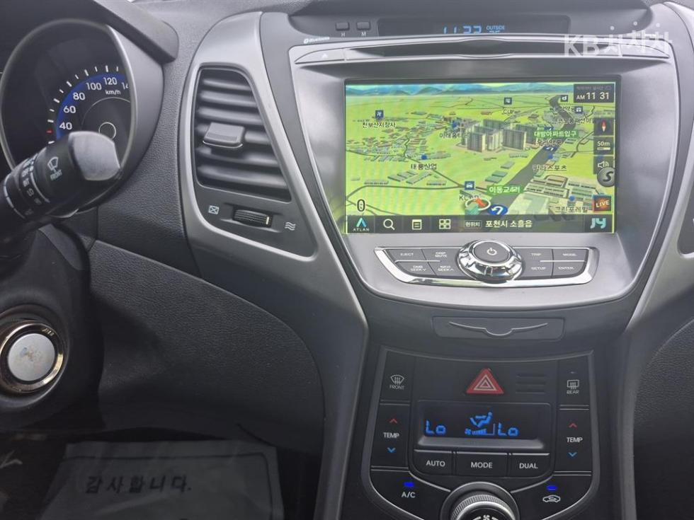 Hyundai Avante — miniaturë 15