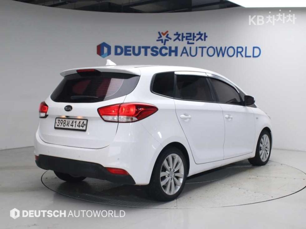 Kia Carens — miniaturë 2