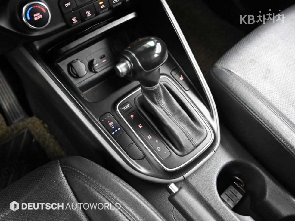Kia Carens — miniaturë 9