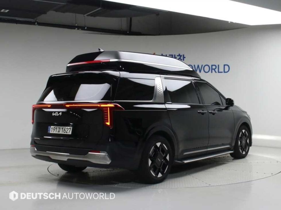 Kia Carnival — miniaturë 2