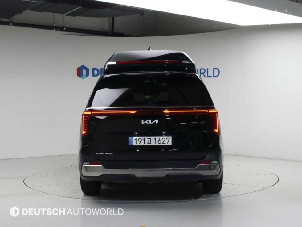 Kia Carnival — miniaturë 4