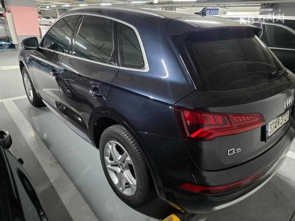 Audi Q5 — miniaturë 5