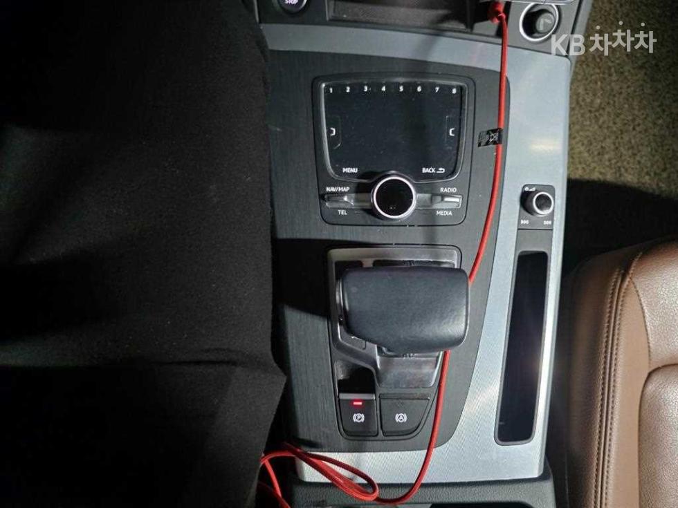 Audi Q5 — miniaturë 14