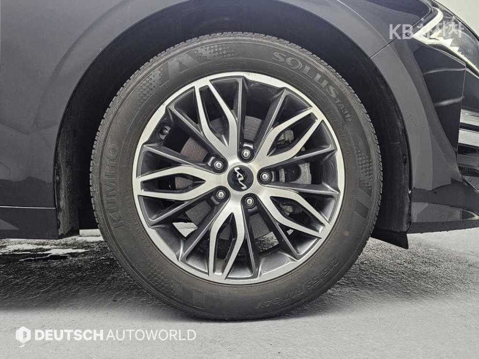Kia K5 — miniaturë 5