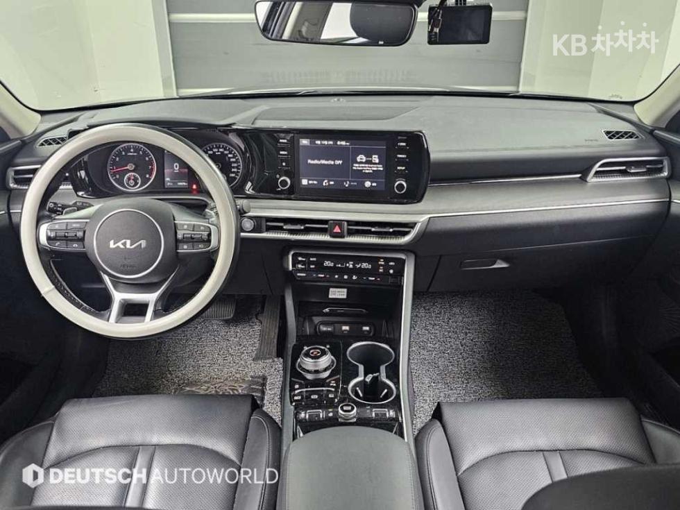 Kia K5 — miniaturë 7