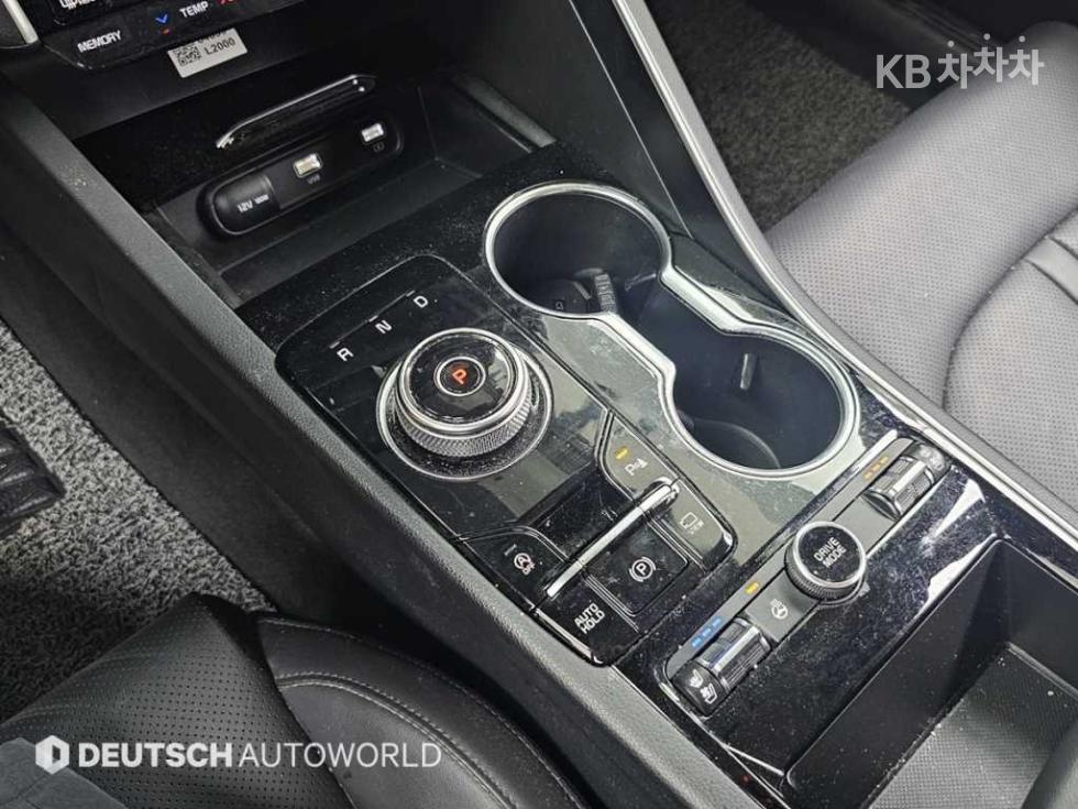 Kia K5 — miniaturë 9