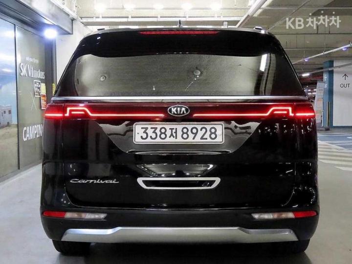 Kia Carnival — miniaturë 4
