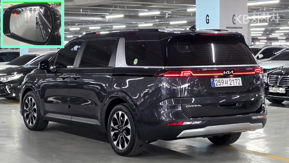 Kia Carnival — miniaturë 4