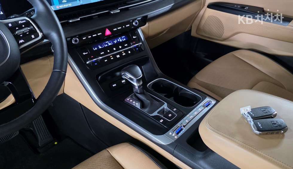 Kia Carnival — miniaturë 8