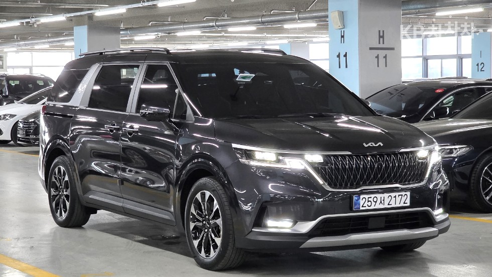 Kia Carnival — miniaturë 2