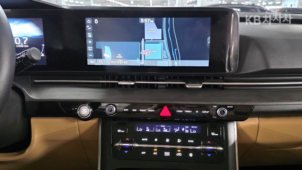 Kia Carnival — miniaturë 15