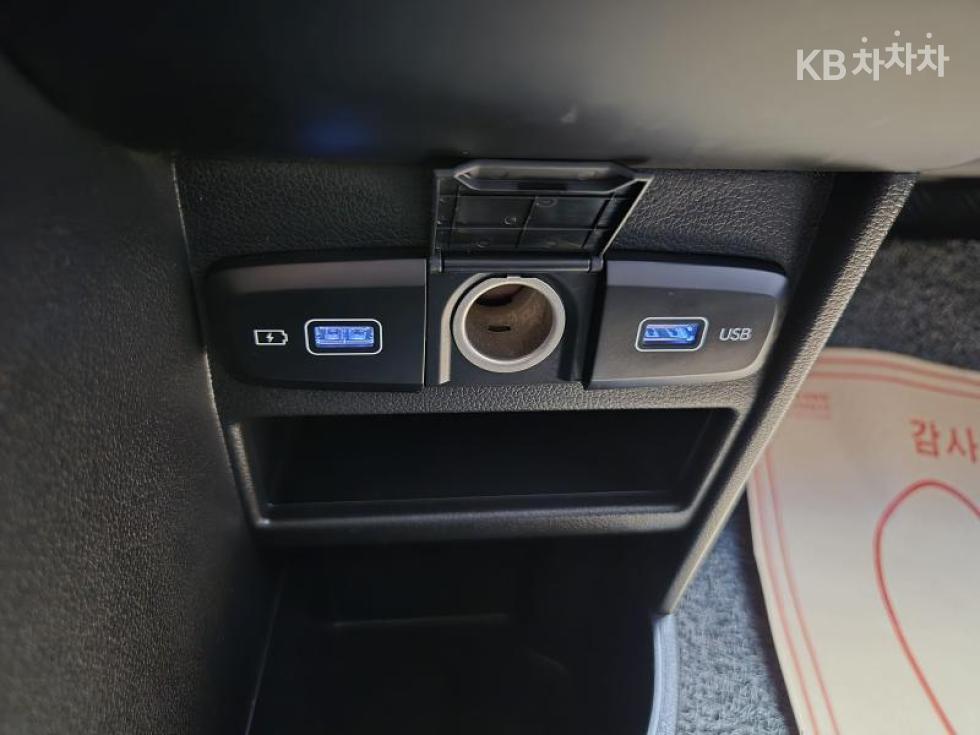 Hyundai Staria — miniaturë 19