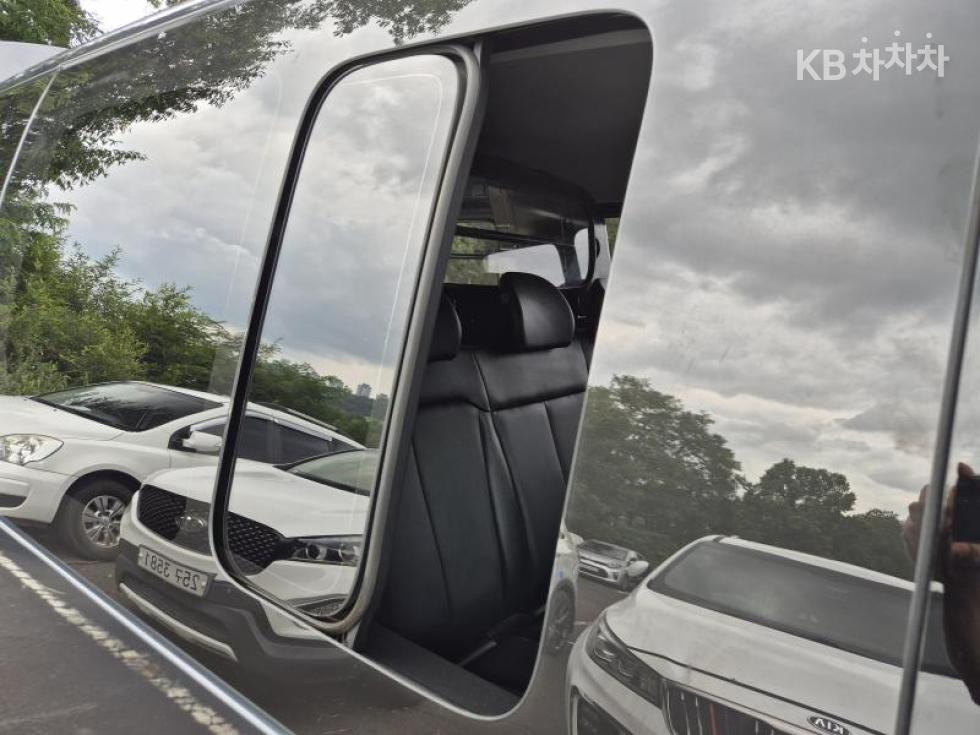 Hyundai Staria — miniaturë 20
