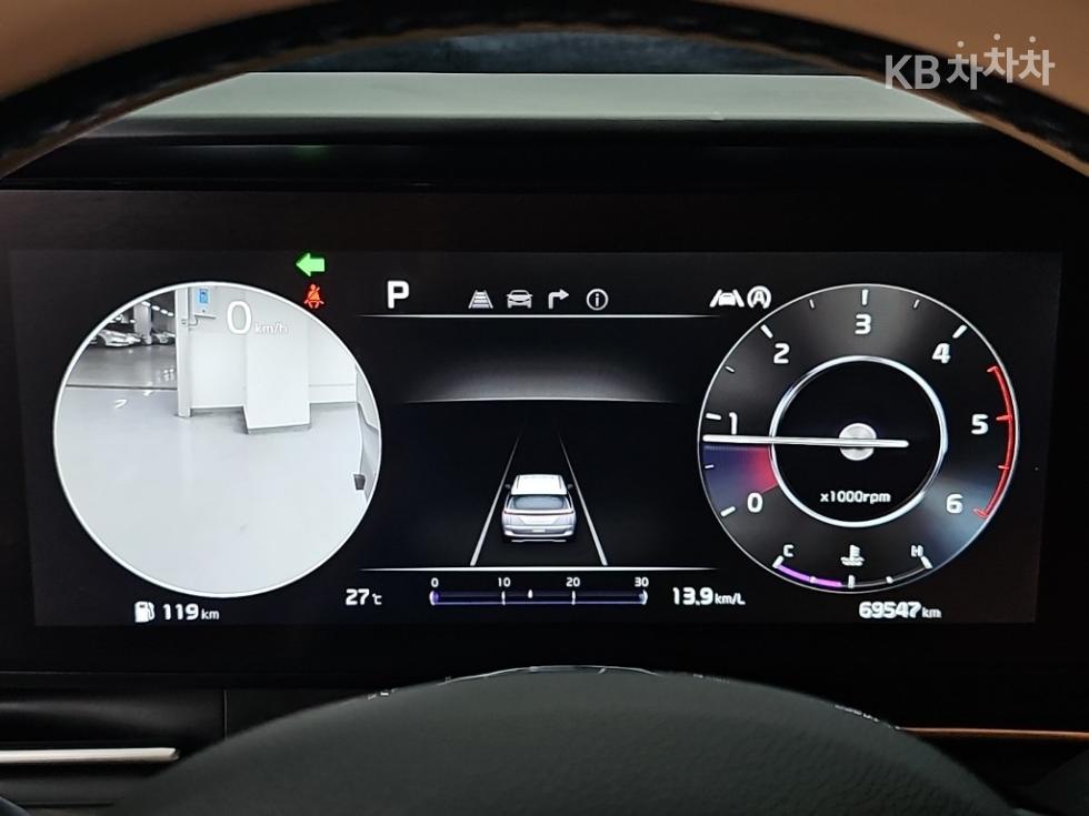 Kia Carnival — miniaturë 6