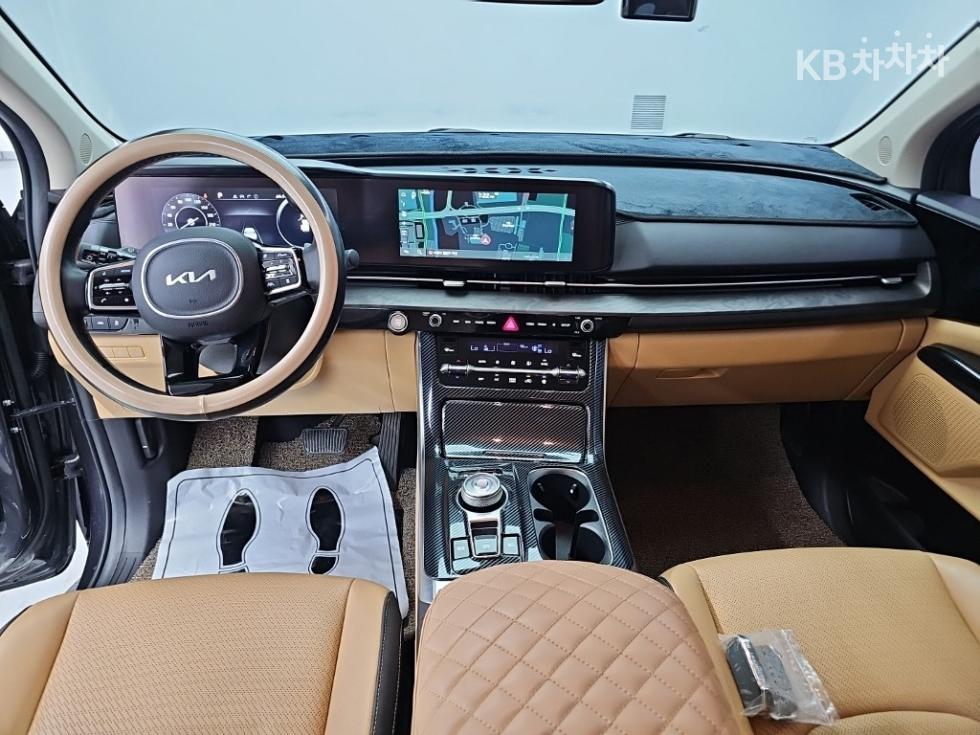 Kia Carnival — miniaturë 7