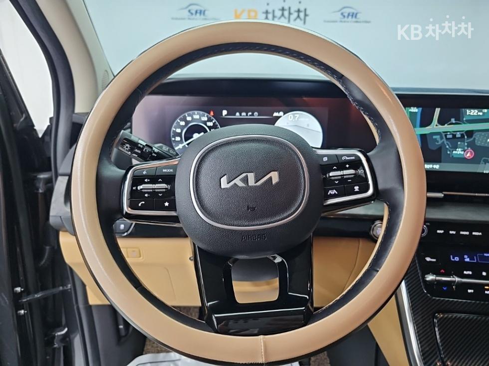 Kia Carnival — miniaturë 9