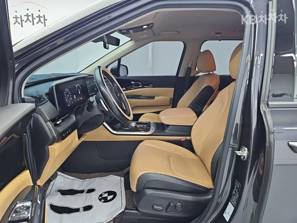Kia Carnival — miniaturë 11