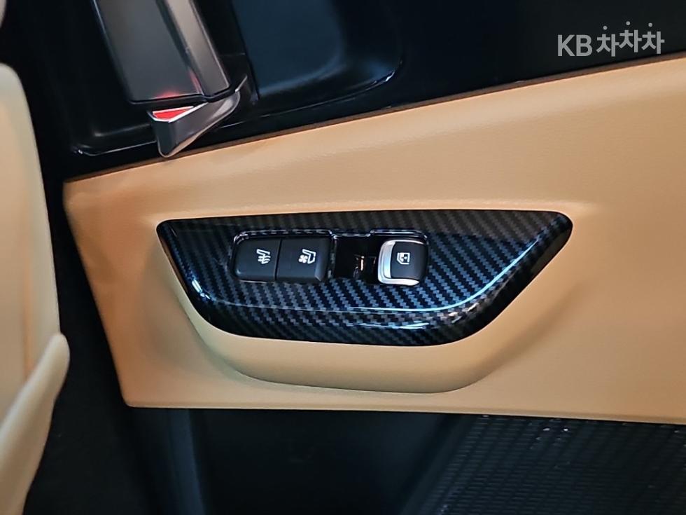 Kia Carnival — miniaturë 14