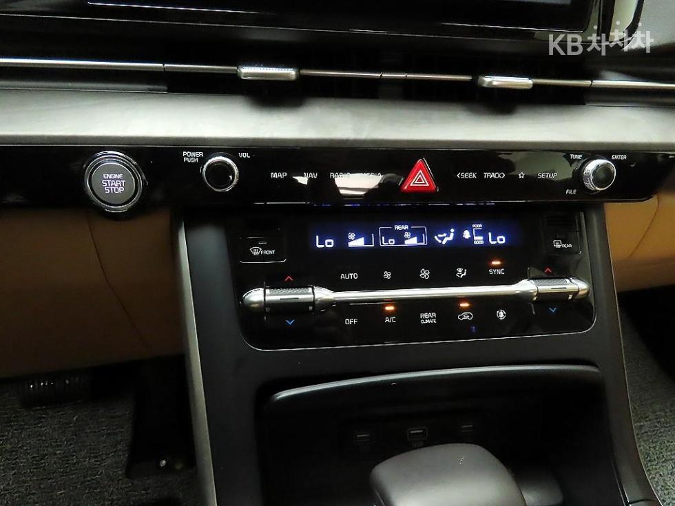 Kia Carnival — miniaturë 15