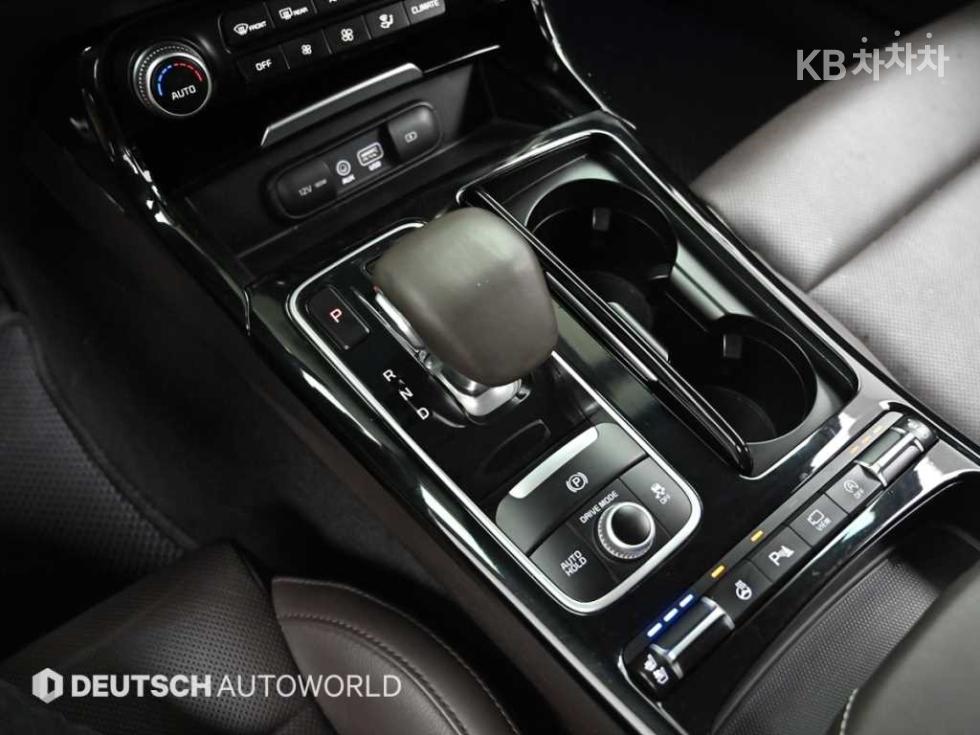 Kia Stinger — miniaturë 9