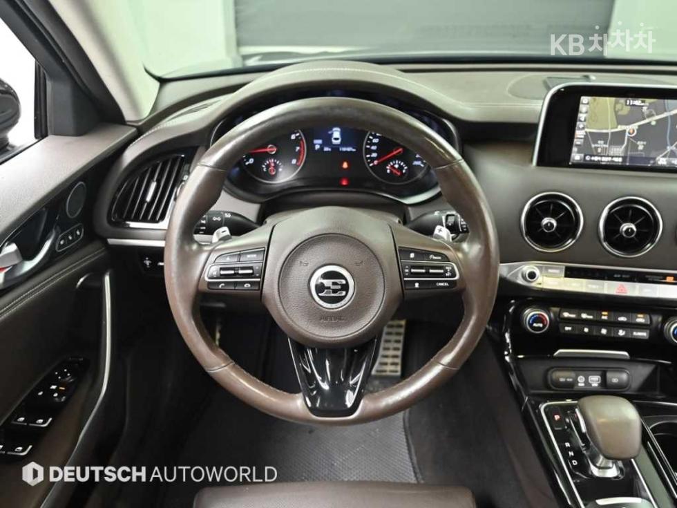 Kia Stinger — miniaturë 13