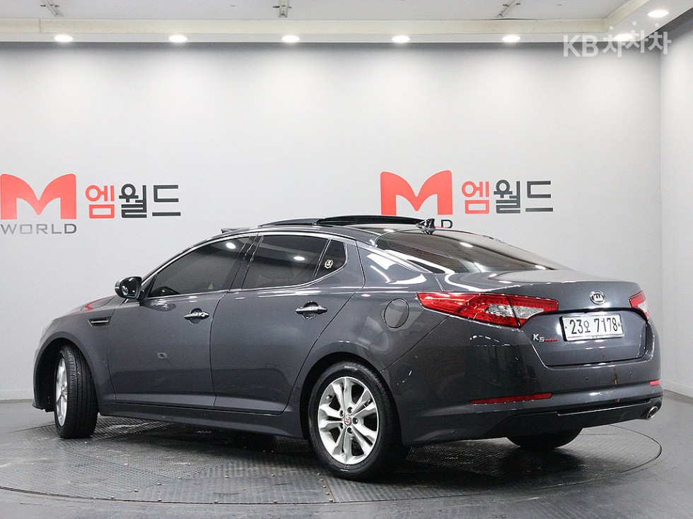 Kia K5 — miniaturë 4