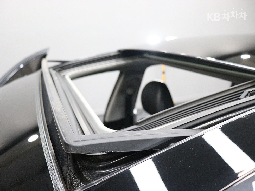 Kia K5 — miniaturë 13