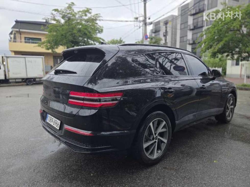 2024 Genesis GV80 photo