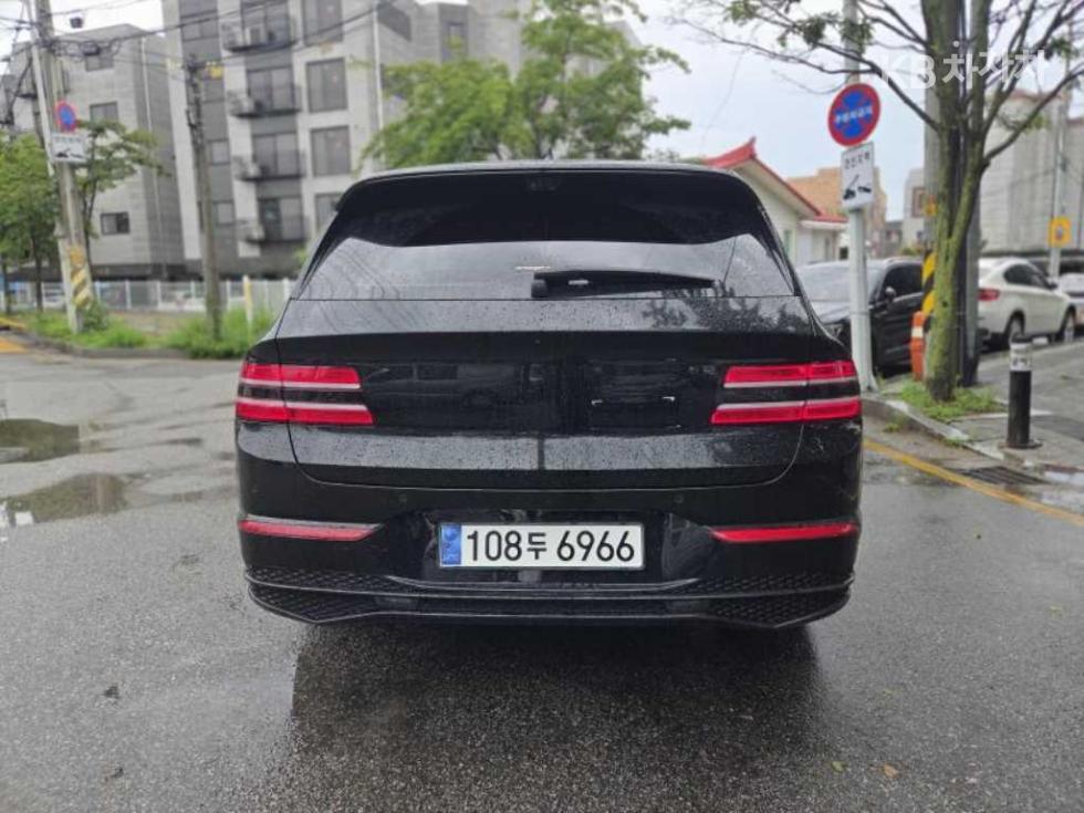 2024 Genesis GV80 photo