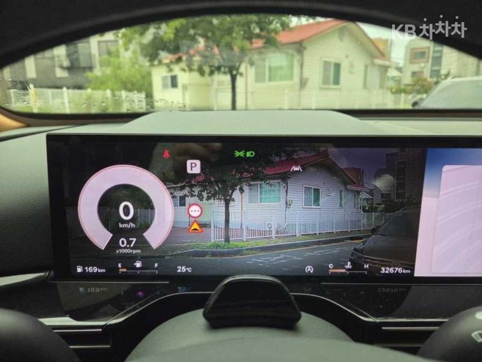 2024 Genesis GV80 photo