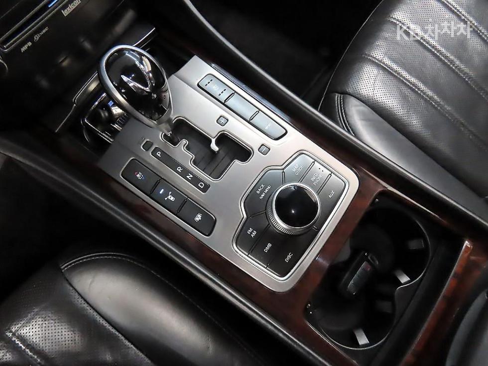 Hyundai Equus — miniaturë 10